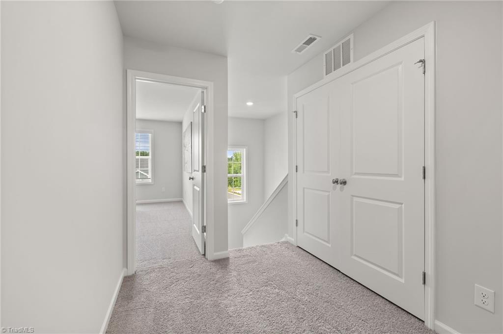 1729 University Drive, Unit D1 Burlington, NC 27215 - Photo 8 of 41