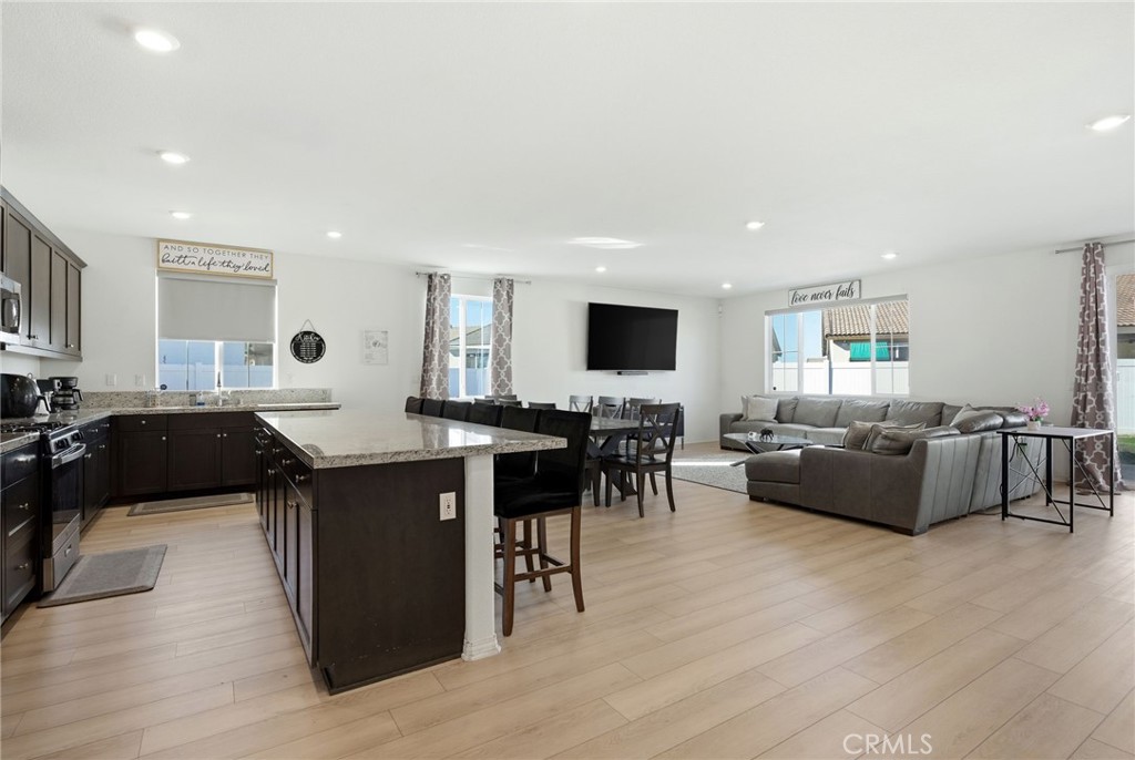 1903 Breachy Way Hemet, CA 92545 - Photo 8 of 28 Open Concept