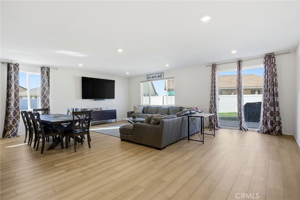 1903 Breachy Way Hemet, CA 92545 - Photo 9 of 28