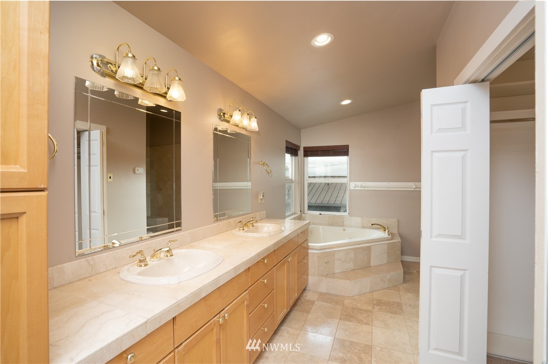 17302 Britt Road Mount Vernon, WA 98273 - Photo 8 of 25 Gallery Image 8