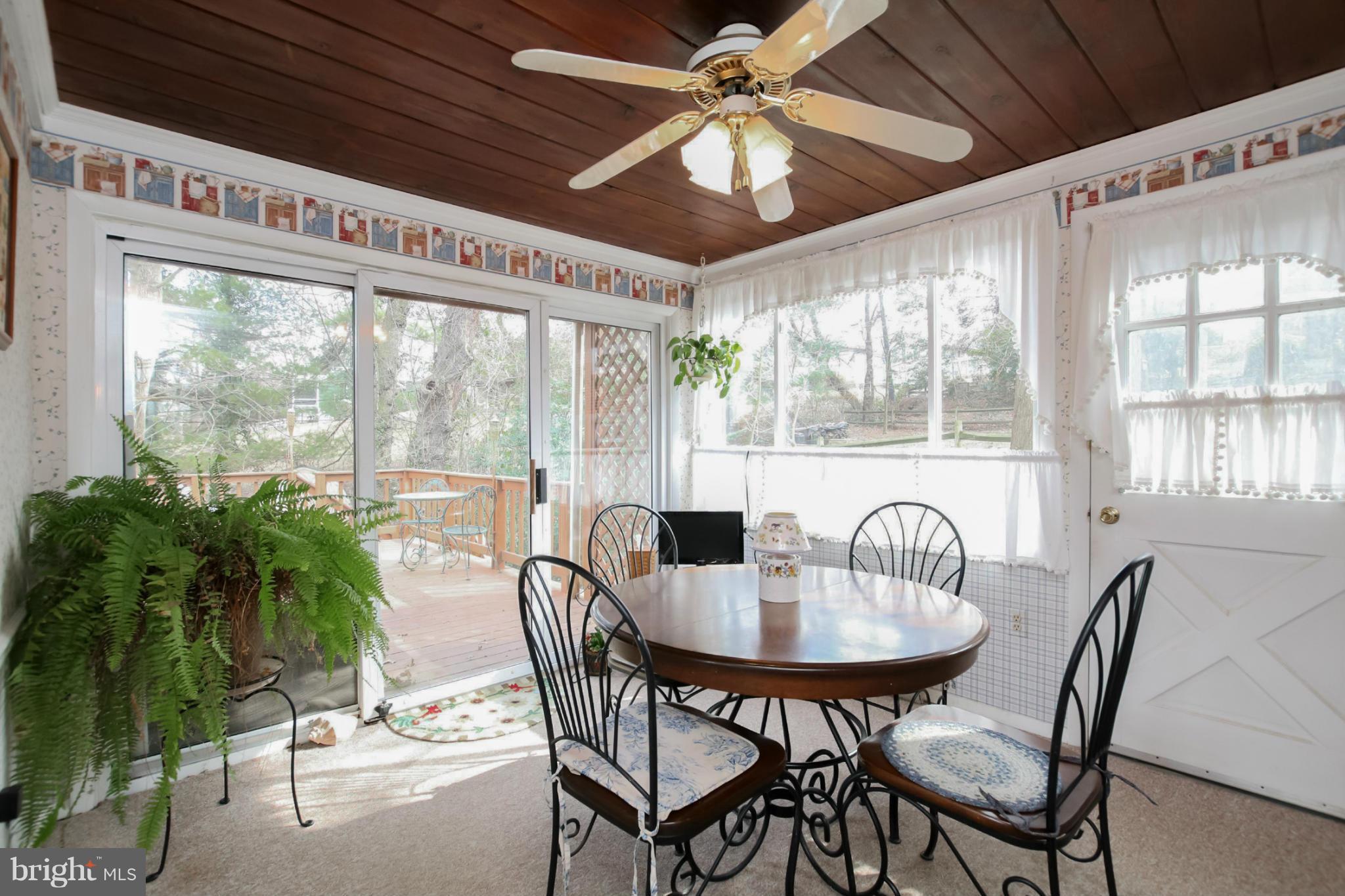 6631 Loch Hill Road Baltimore, MD 21239 - Photo 12 of 30 Breakfast room