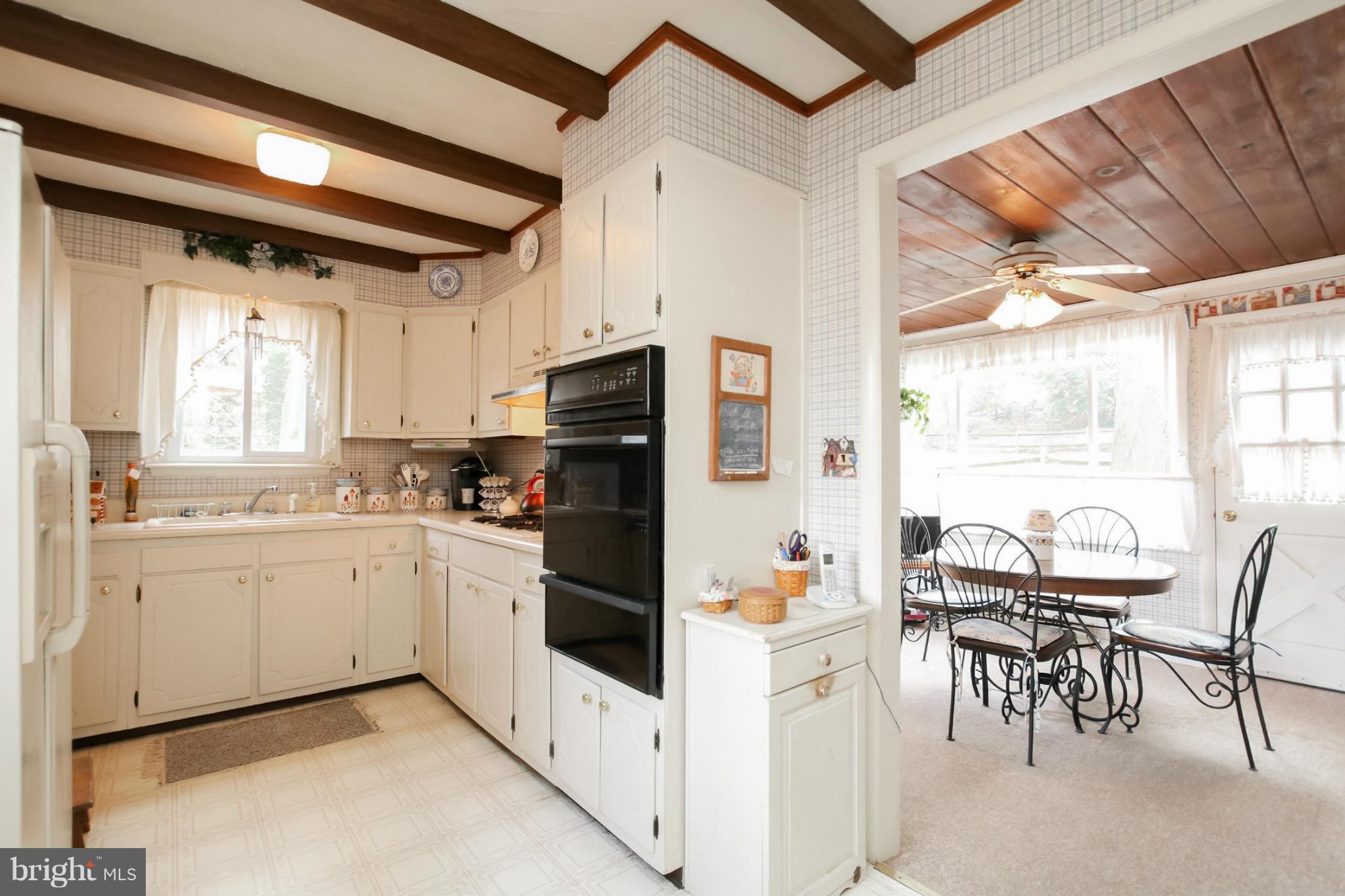 6631 Loch Hill Road Baltimore, MD 21239 - Photo 8 of 30 Kitchen w/view to Breakfast Room