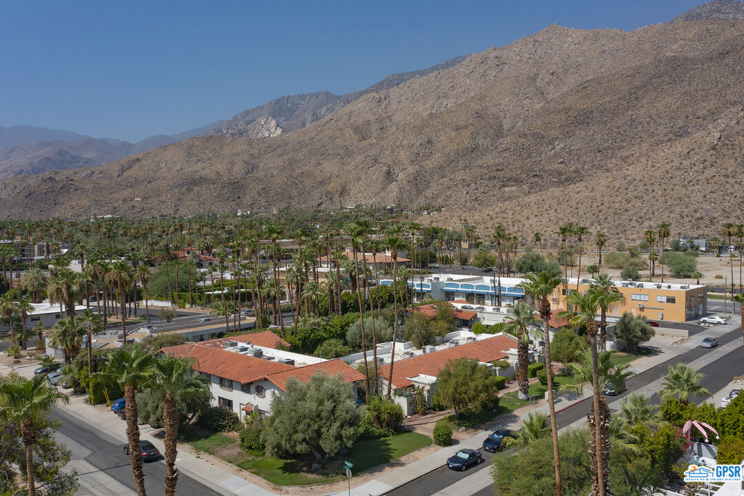 225 East Avenida Palmera Palm Springs, CA 92264 - Photo 1 of 41