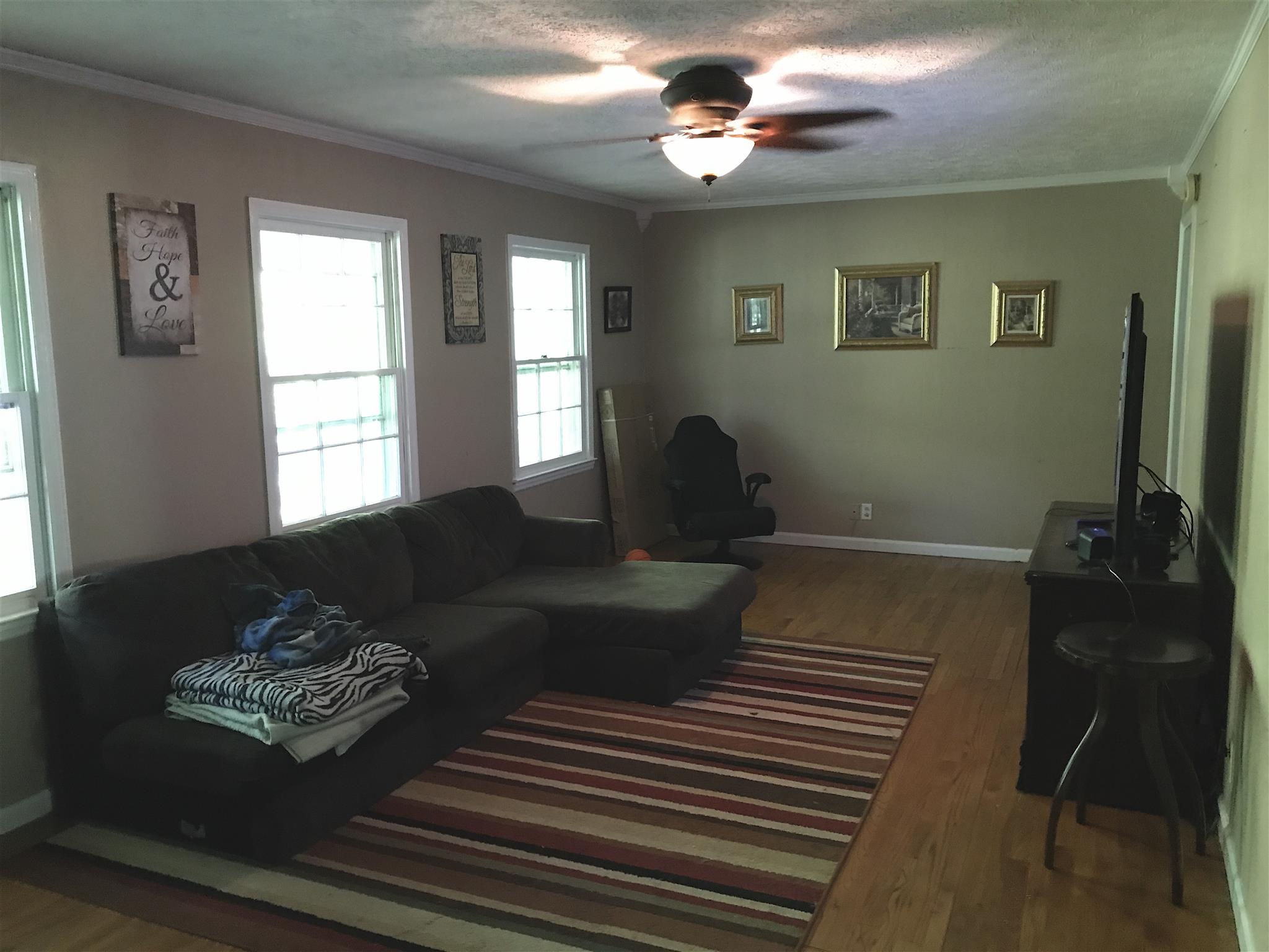 3996 Fairview Road Columbia, TN 38401 - Photo 4 of 18 a living room with furniture and a window