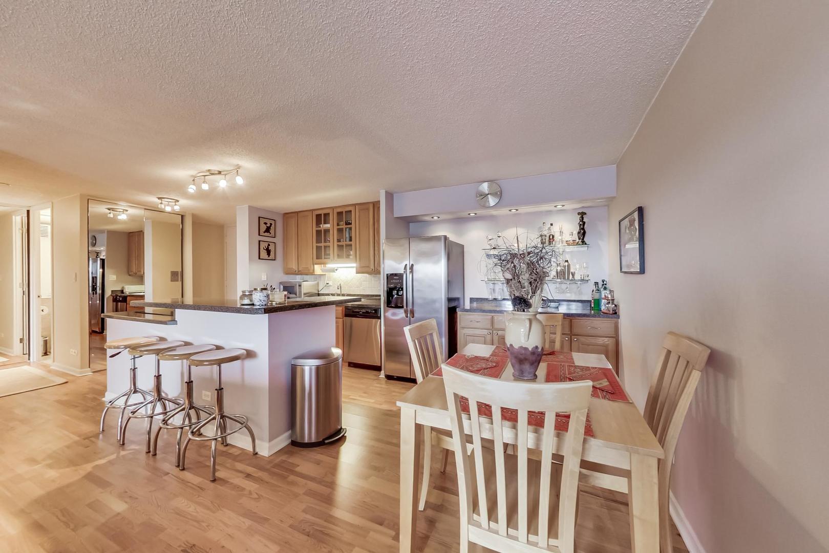 16 East Old Willow Road, Unit 414S Prospect Heights, IL 60070 - Photo 13 of 32