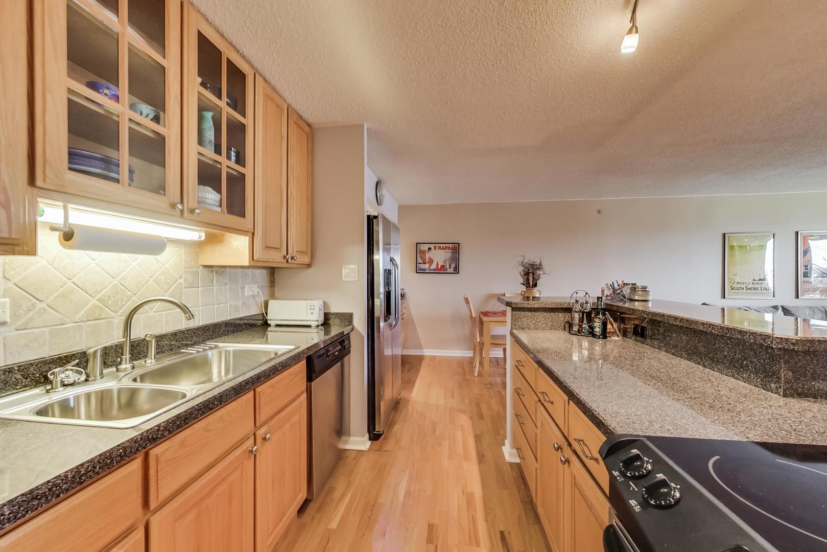 16 East Old Willow Road, Unit 414S Prospect Heights, IL 60070 - Photo 17 of 32