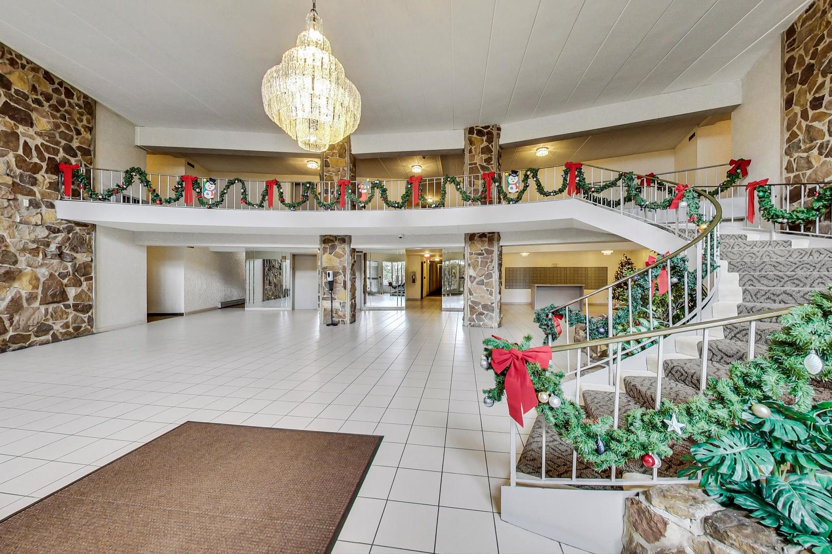 16 East Old Willow Road, Unit 414S Prospect Heights, IL 60070 - Photo 6 of 32