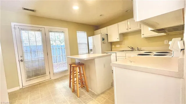 $1,550 | 24 Sidney Marie Court, Greensboro, NC 27407