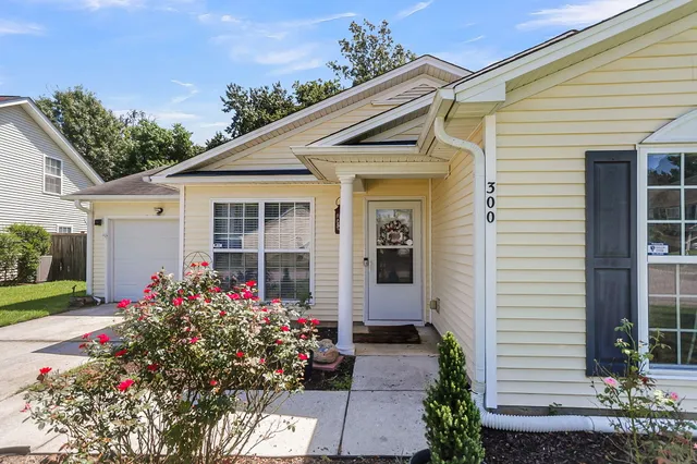 $305,000 | 300 Burton Court, Goose Creek, SC 29445