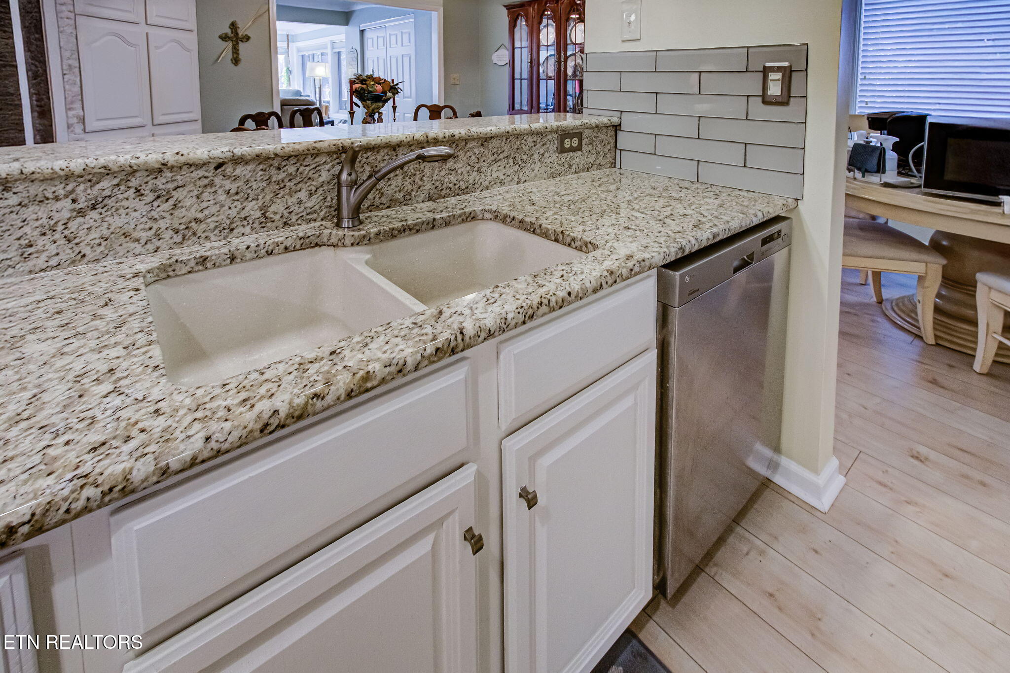 522 Tanasi Circle Loudon, TN 37774 - Photo 17 of 41 IMG_3046