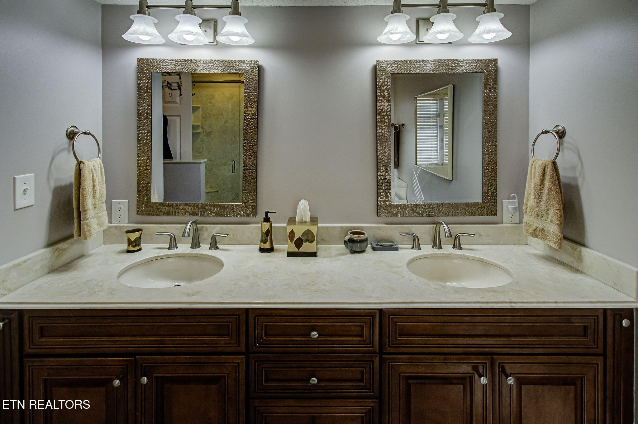 522 Tanasi Circle Loudon, TN 37774 - Photo 24 of 41 IMG_3121