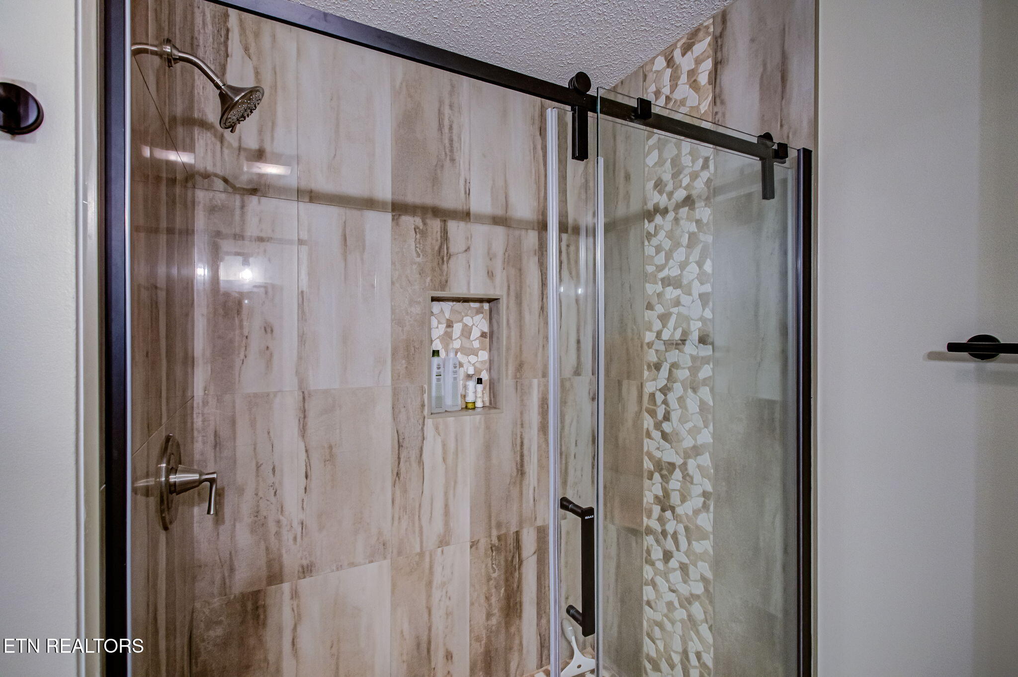 522 Tanasi Circle Loudon, TN 37774 - Photo 26 of 41 IMG_3082