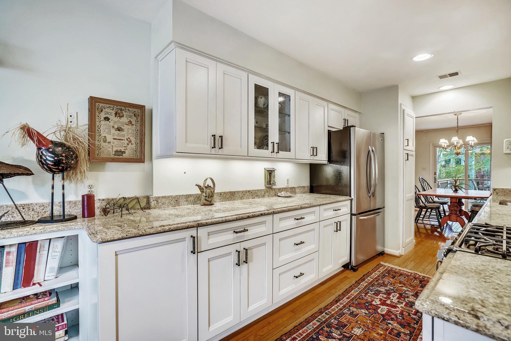 6939 Copper Bend Lane Baltimore, MD 21209 - Photo 11 of 35 Kitchen