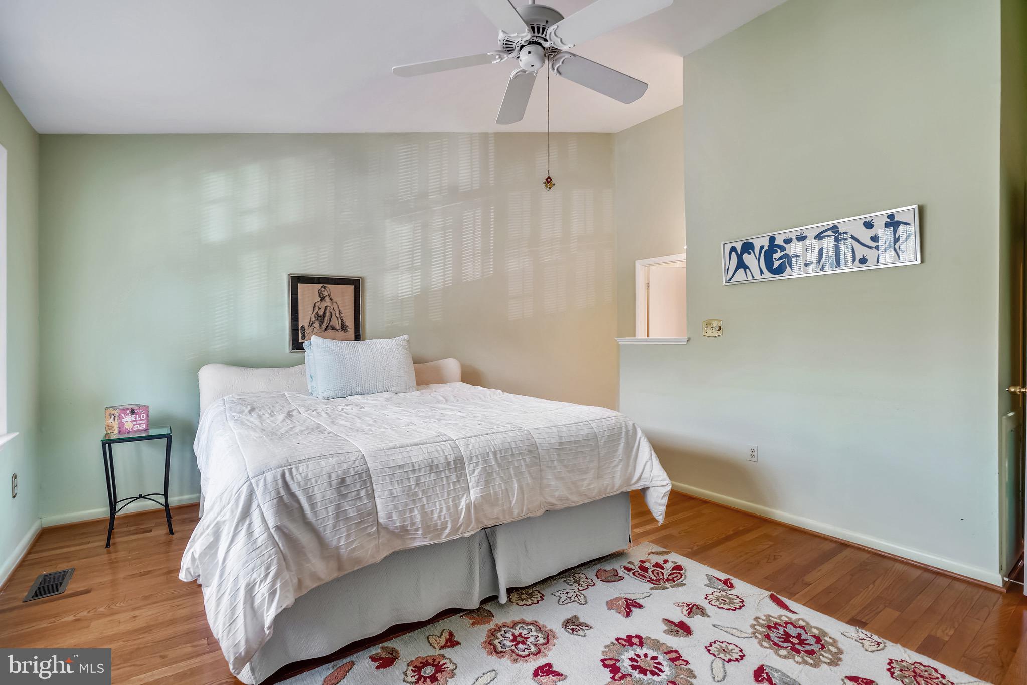 6939 Copper Bend Lane Baltimore, MD 21209 - Photo 22 of 35 Master bedroom
