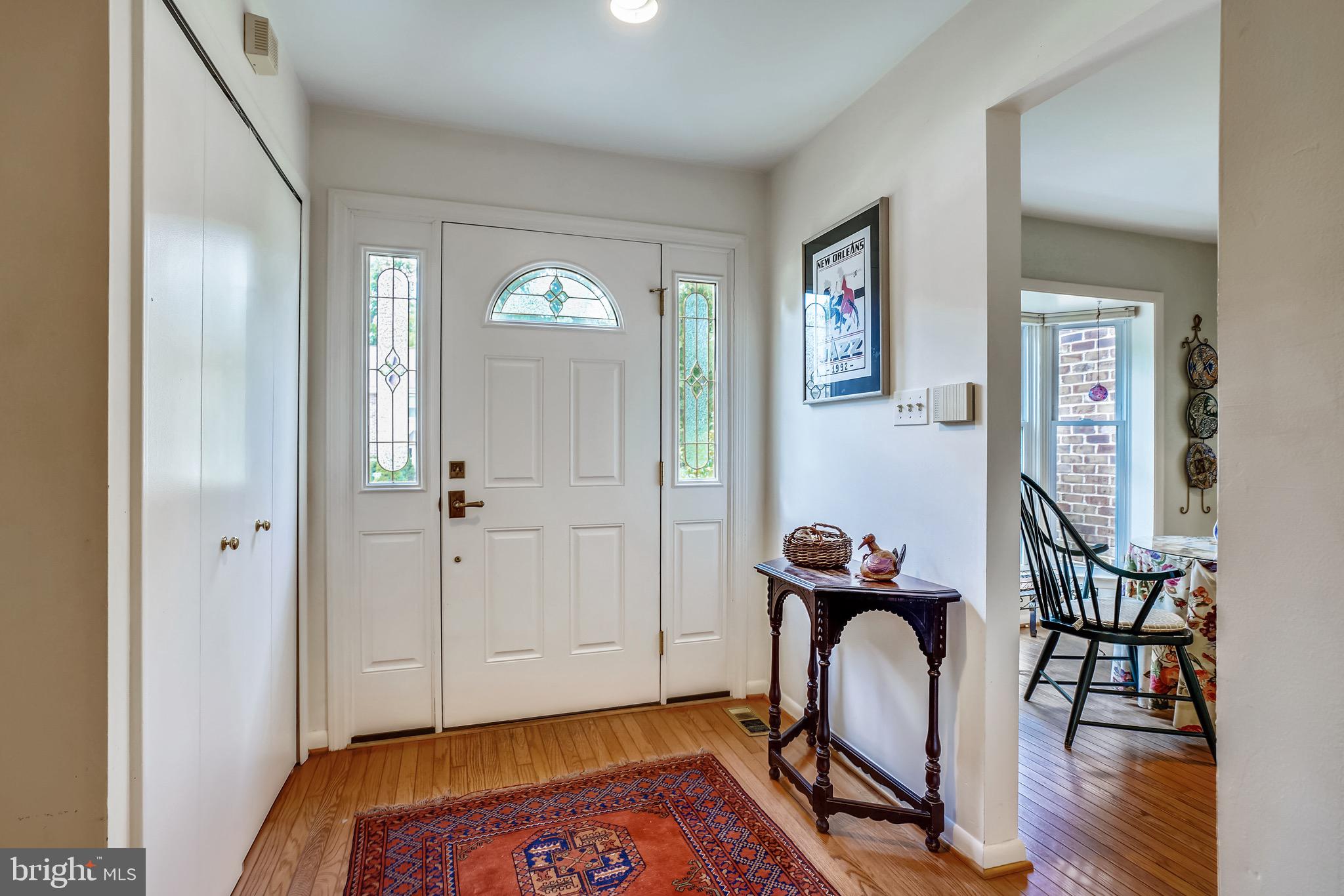 6939 Copper Bend Lane Baltimore, MD 21209 - Photo 4 of 35 Foyer