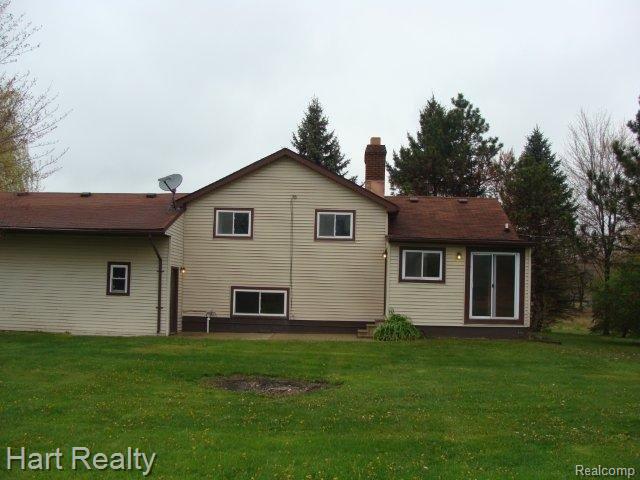 12811 Rynn Road Emmett, MI 48022 - Photo 4 of 16 005.jpg