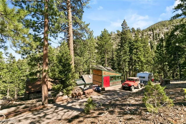 $1,250,000 | 4075 Cougar Ridge Trail, Mount Charleston, NV 89124