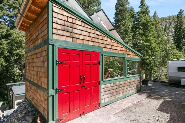 $1,250,000 | 4075 Cougar Ridge Trail, Mount Charleston, NV 89124