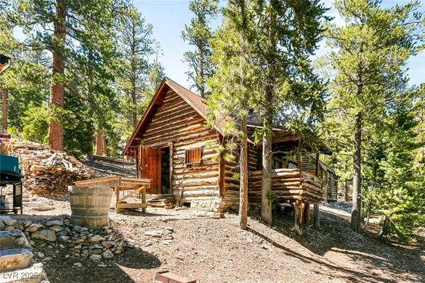 $1,250,000 | 4075 Cougar Ridge Trail, Mount Charleston, NV 89124