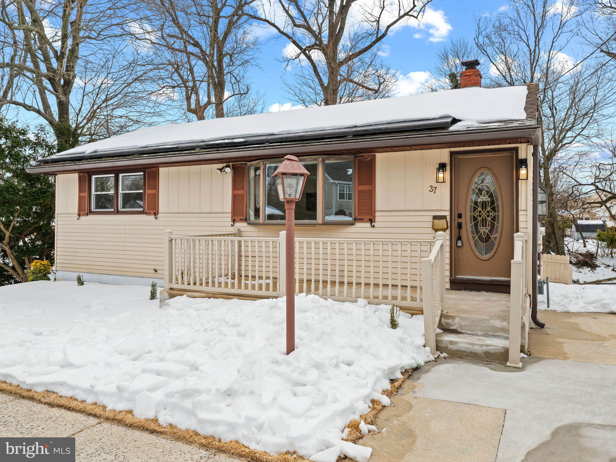 37 South Read Avenue Runnemede, NJ 08078 - Photo 3 of 42