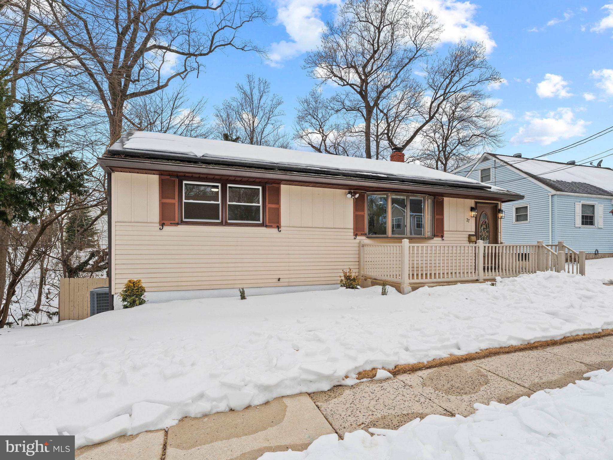 37 South Read Avenue Runnemede, NJ 08078 - Photo 4 of 42