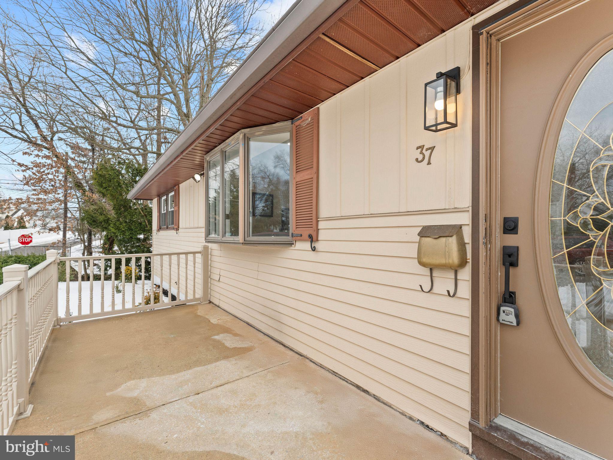 37 South Read Avenue Runnemede, NJ 08078 - Photo 5 of 42