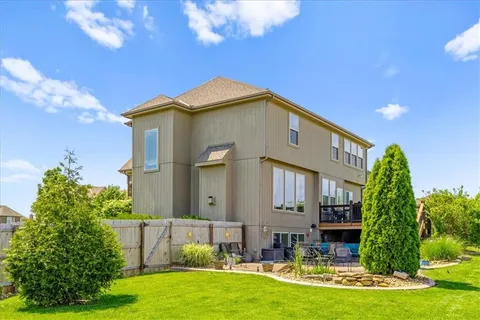 $549,900 | 1404 Southwest 41st Circle, Lee's Summit, MO 64082