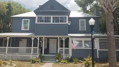 $900 | 318 East Tarpon Avenue, Unit 2, Tarpon Springs, FL 34689