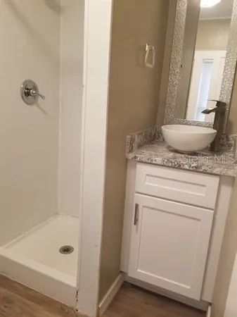 $900 | 318 East Tarpon Avenue, Unit 2, Tarpon Springs, FL 34689