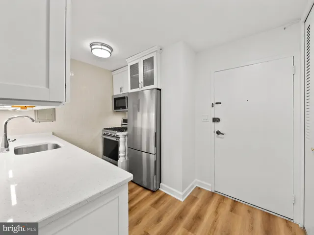 $330,000 | 2030 F Street Northwest, Unit 1008, Washington, DC 20006