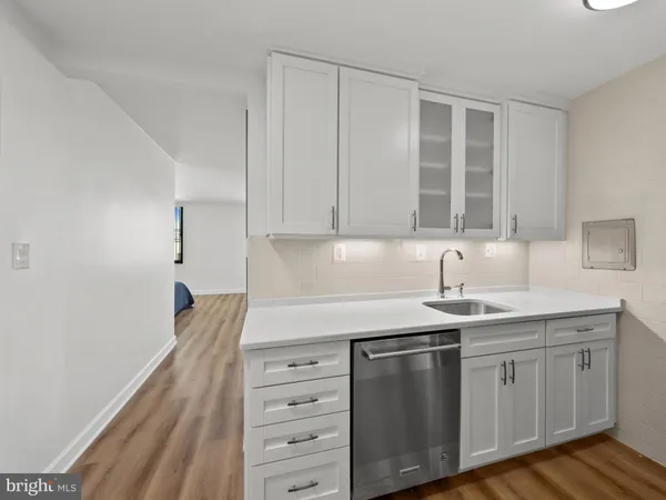 $299,999 | 2030 F Street Northwest, Unit 1008, Washington, DC 20006