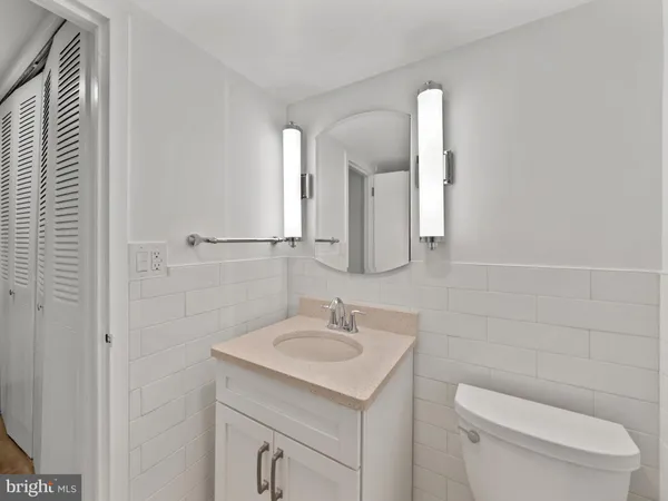 $299,999 | 2030 F Street Northwest, Unit 1008, Washington, DC 20006