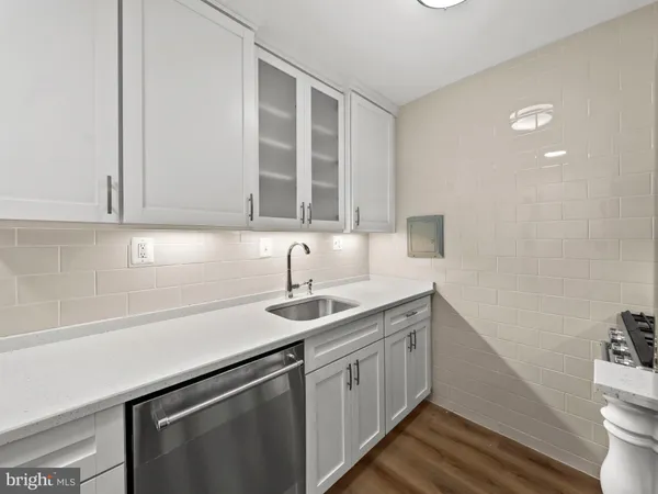 $299,999 | 2030 F Street Northwest, Unit 1008, Washington, DC 20006