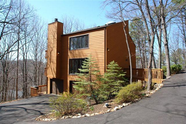 5212 Falcon Ridge Road Roanoke, VA 24018 - Photo 2 of 10 a view of a house with a yard