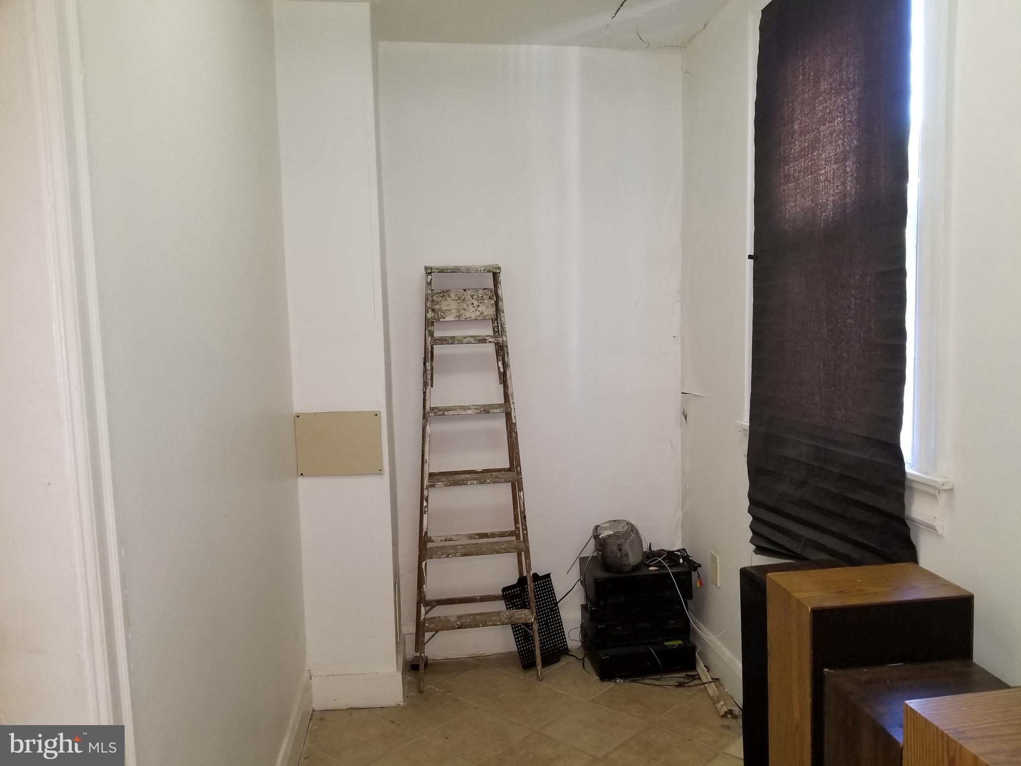 3411 Fairview Avenue Baltimore, MD 21216 - Photo 14 of 75