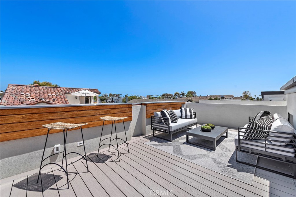 604 1/2 Acacia Avenue Corona del Mar, CA 92625 - Photo 14 of 16