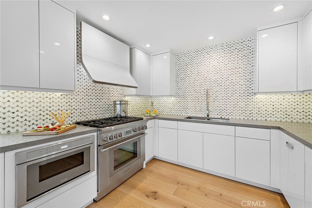 604 1/2 Acacia Avenue Corona del Mar, CA 92625 - Photo 8 of 16