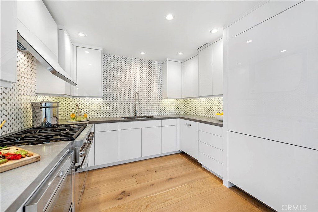 604 1/2 Acacia Avenue Corona del Mar, CA 92625 - Photo 9 of 16