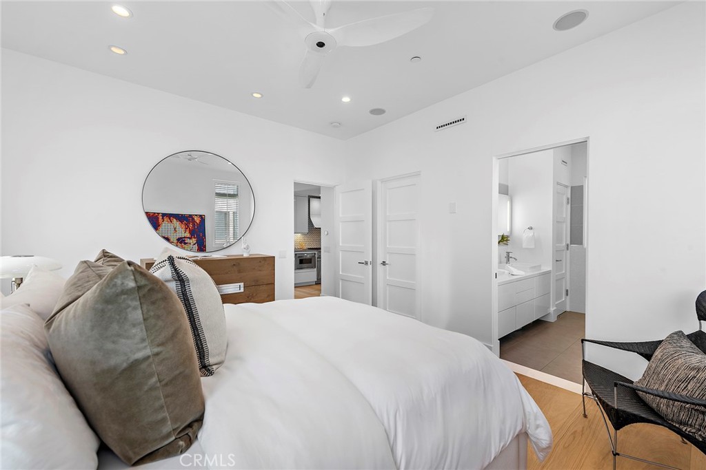 604 1/2 Acacia Avenue Corona del Mar, CA 92625 - Photo 10 of 16