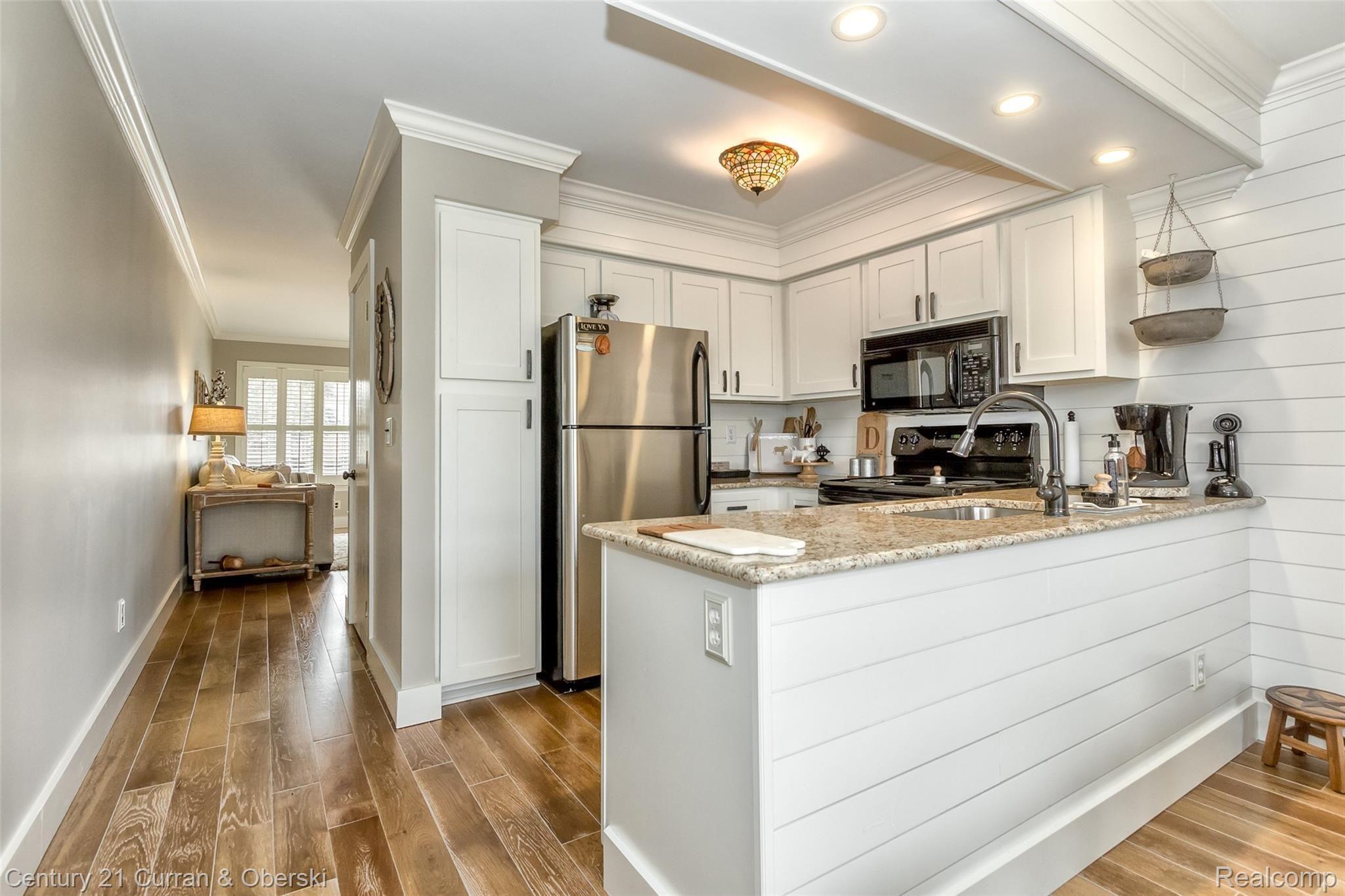 17560 Rudgate Street Southgate, MI 48195 - Photo 13 of 31 13.jpg