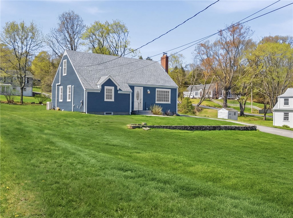 458 River Road Lincoln, RI 02865 - Photo 3 of 37
