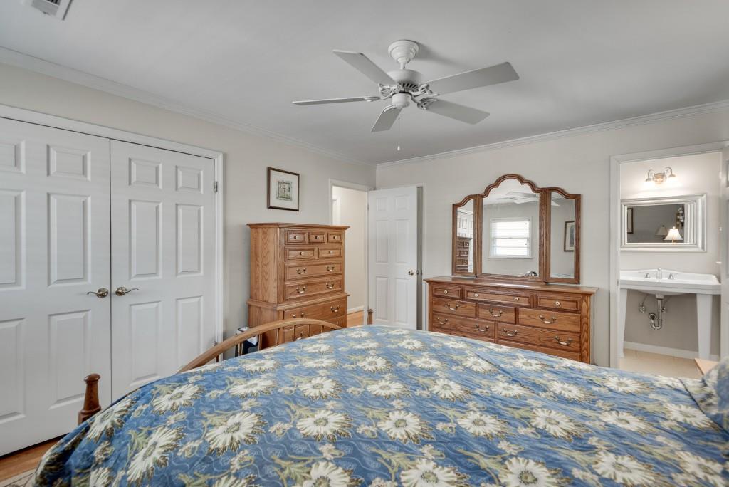 1440 Diamond Head Circle Decatur, GA 30033 - Photo 23 of 35 a bedroom with a bed and a dresser