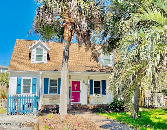 $575,000 | 812 Monroe Avenue, Carolina Beach, NC 28428