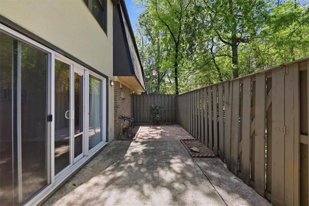 225 Triumph Drive Northwest Atlanta, GA 30327 - Photo 26 of 39