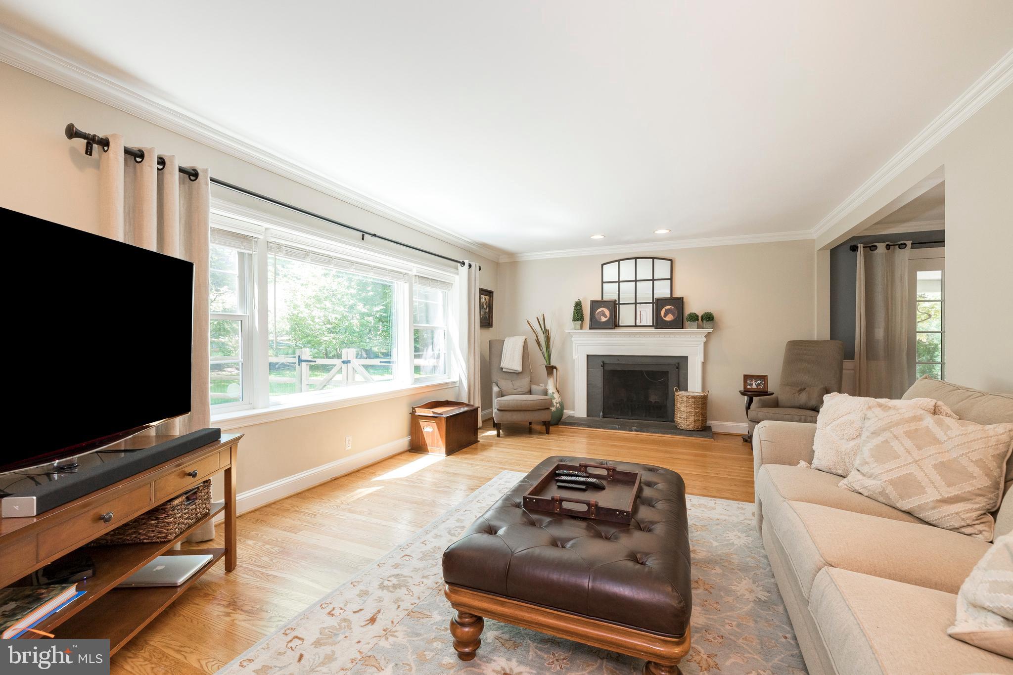 203 Spencer Road Devon, PA 19333 - Photo 12 of 42 Living Room