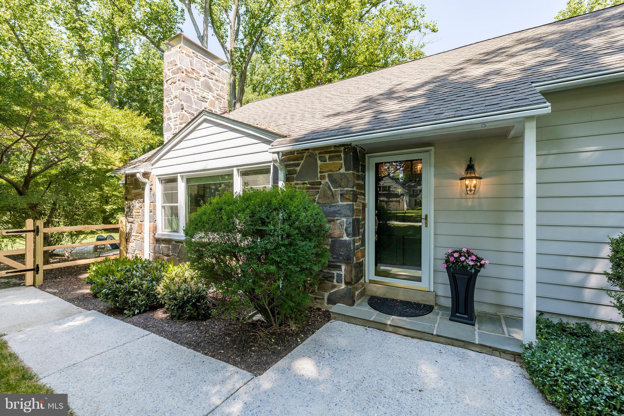 203 Spencer Road Devon, PA 19333 - Photo 7 of 42 Entrance