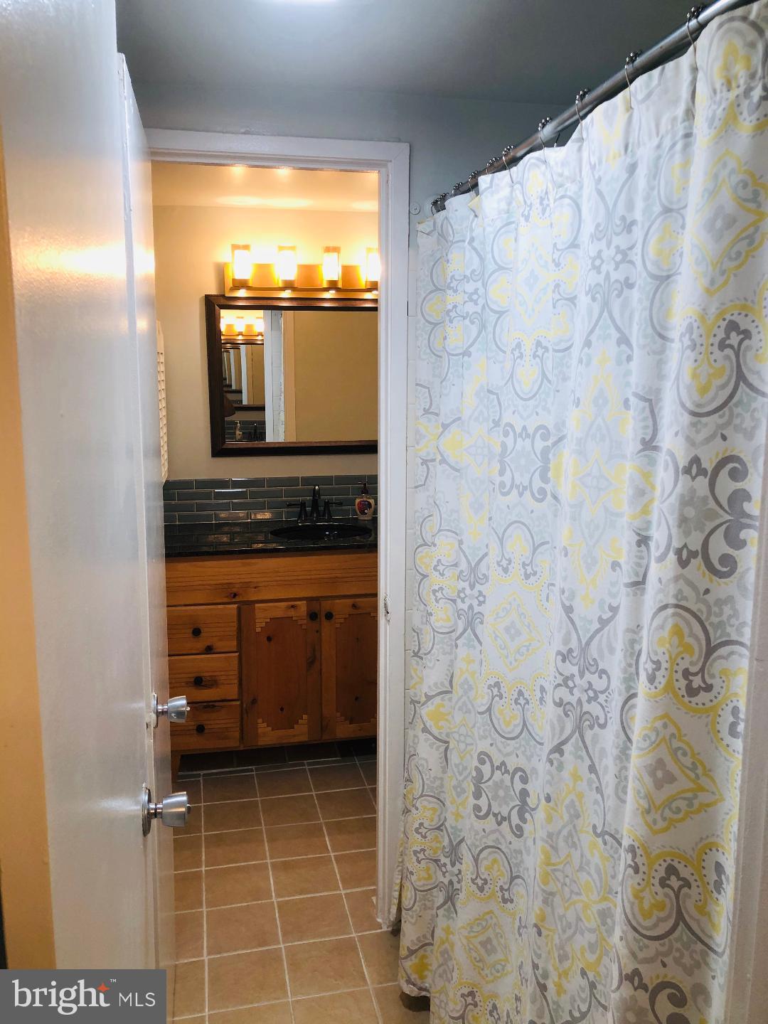 9647 White Acre Road, Unit B4 Columbia, MD 21045 - Photo 15 of 19 Bathroom