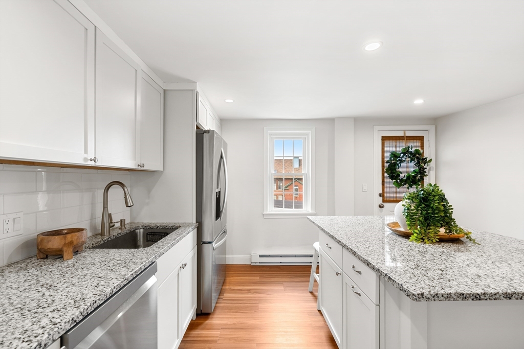 40 Middle Street, Unit 3A Gloucester, MA 01930 - Photo 3 of 14