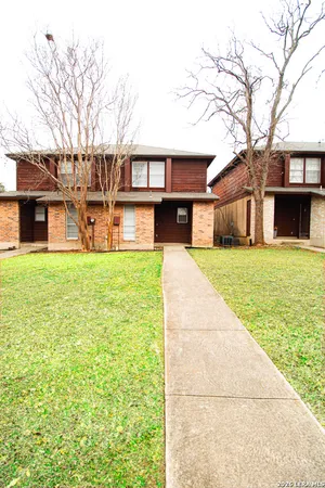 a front view of house with yard