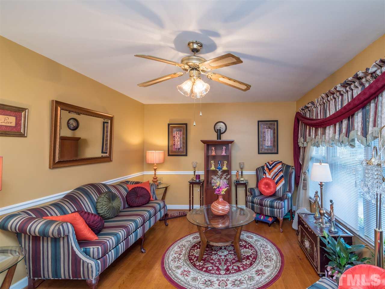 709 Tinkerbell Road Chapel Hill, NC 27517 - Photo 4 of 15 Gallery Image 4